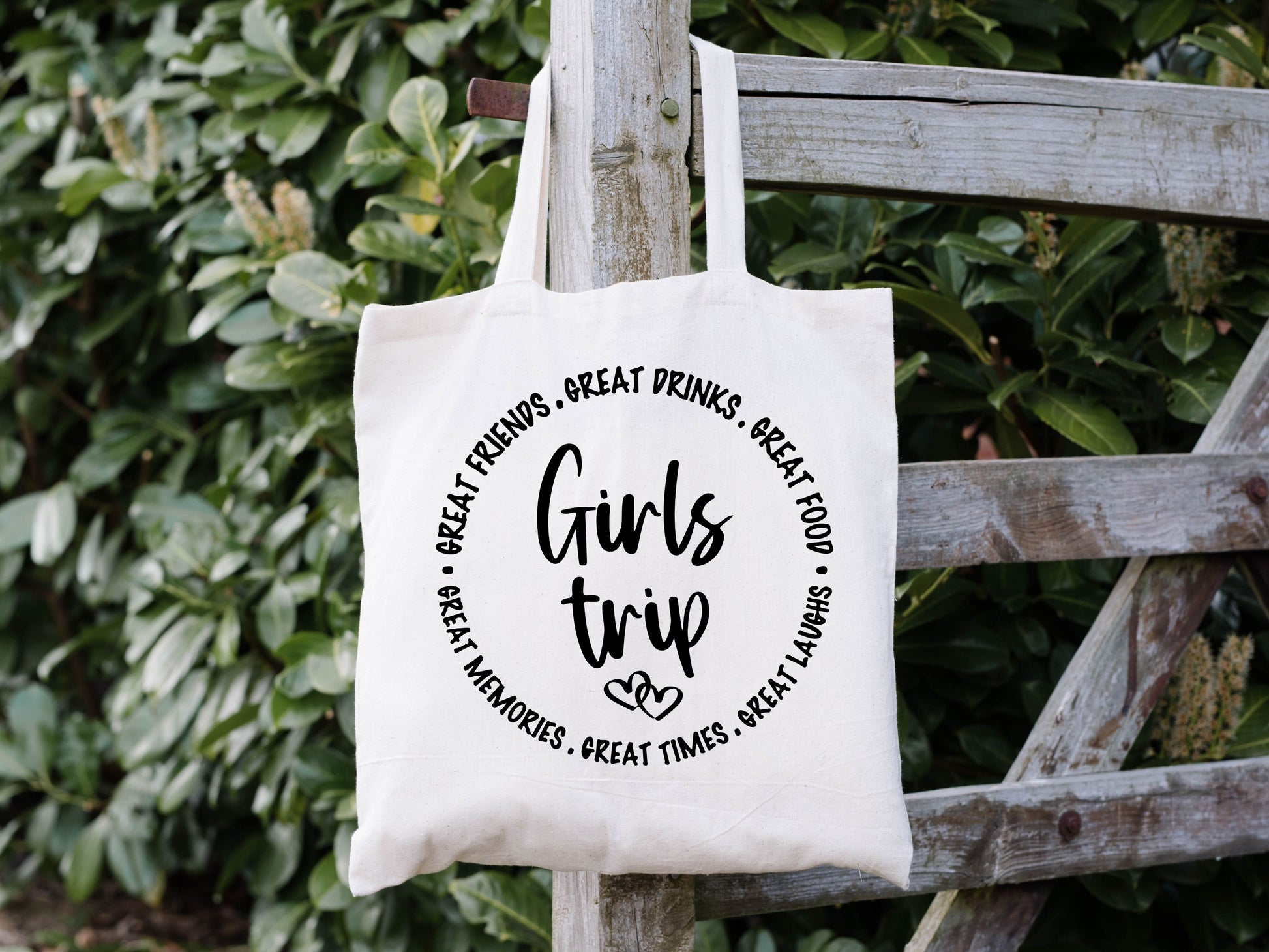 Girls trip tote bag - Designs by Tangsley