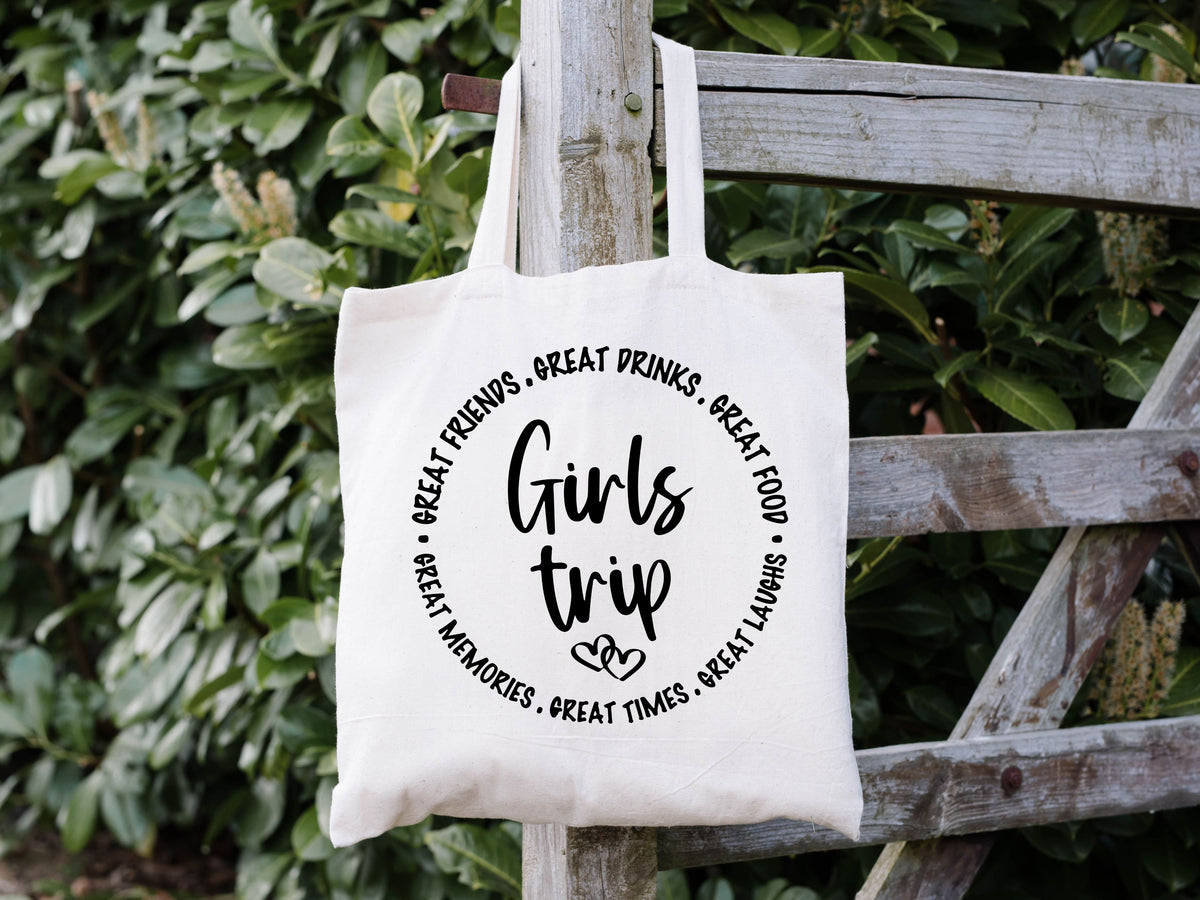 Girls trip tote bag - Designs by Tangsley